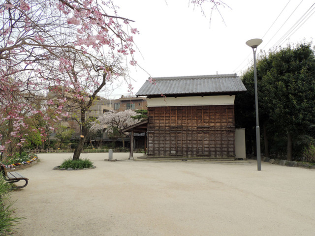 久本薬医門公園